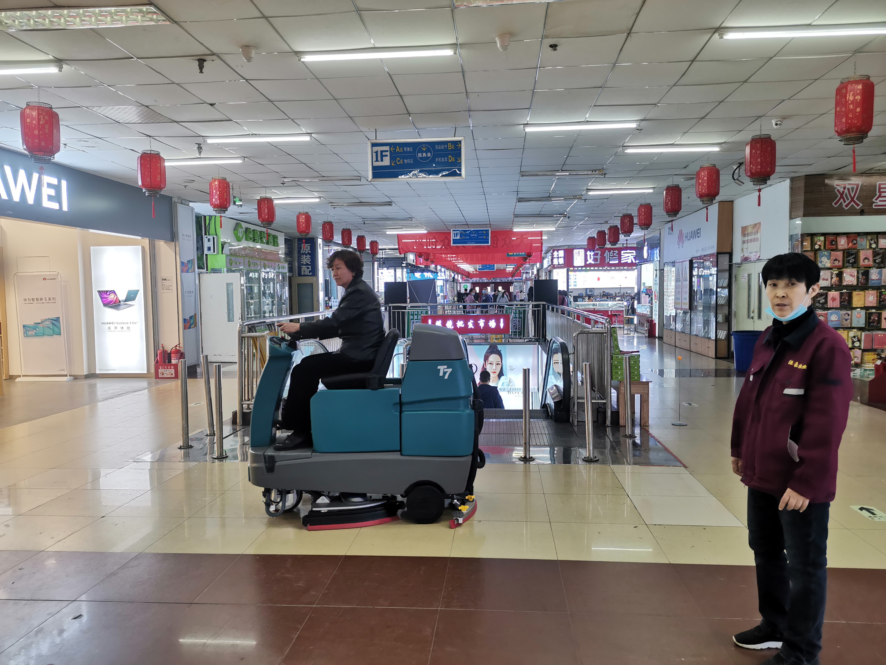 適合商場(chǎng)的洗地機(jī)有哪些選擇？