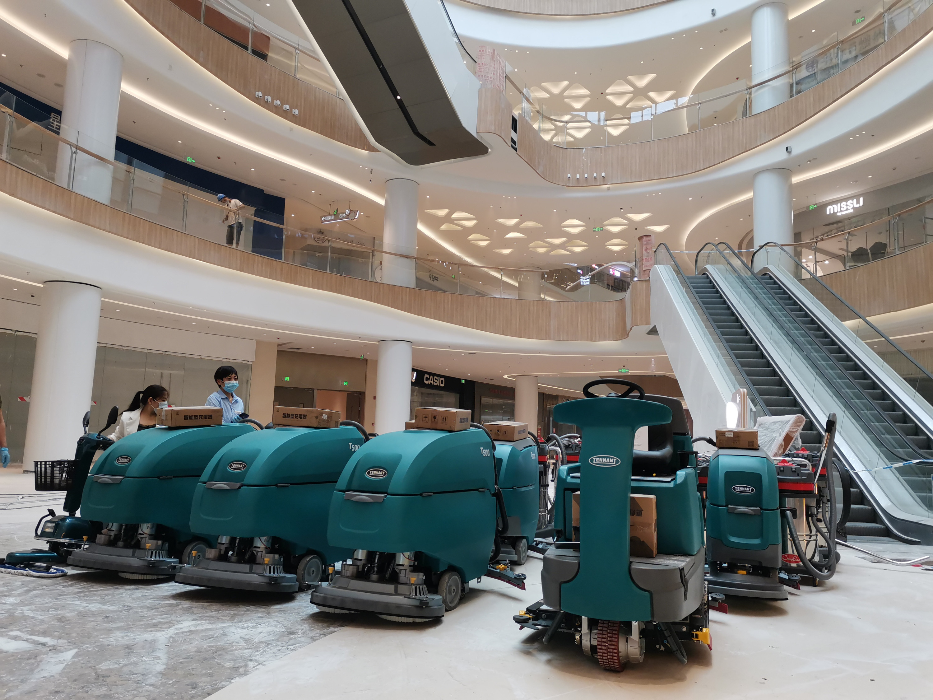 工廠車間用手推式洗地機應用怎么樣？