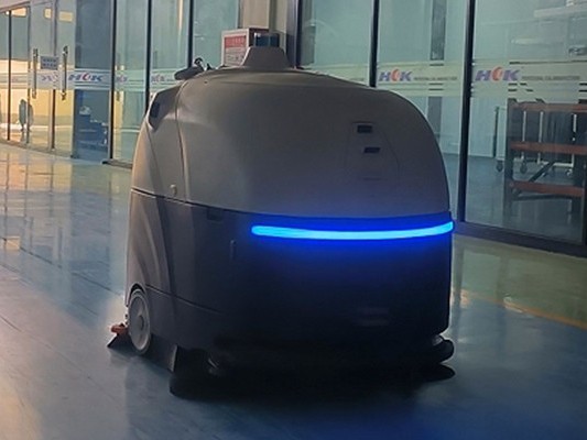 保潔員看了都服！坦力工廠自動(dòng)掃地機(jī)器人 "卷" 翻高鐵站