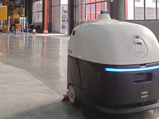 別讓 “小馬拉大車”，坦力室內(nèi)清潔機(jī)器人讓工業(yè)清潔一路開掛