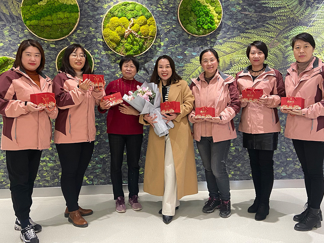 捷立的半邊天，祝您節(jié)日快樂 ！