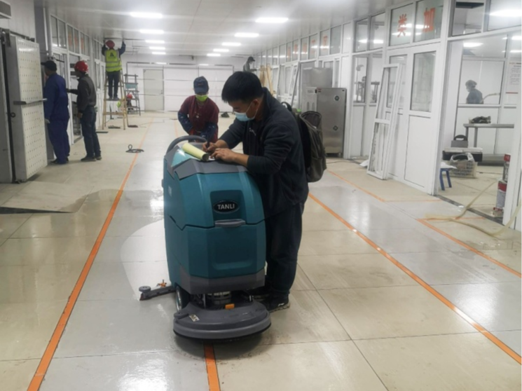 工廠食堂選購洗地機看準(zhǔn)這幾點，包你滿意