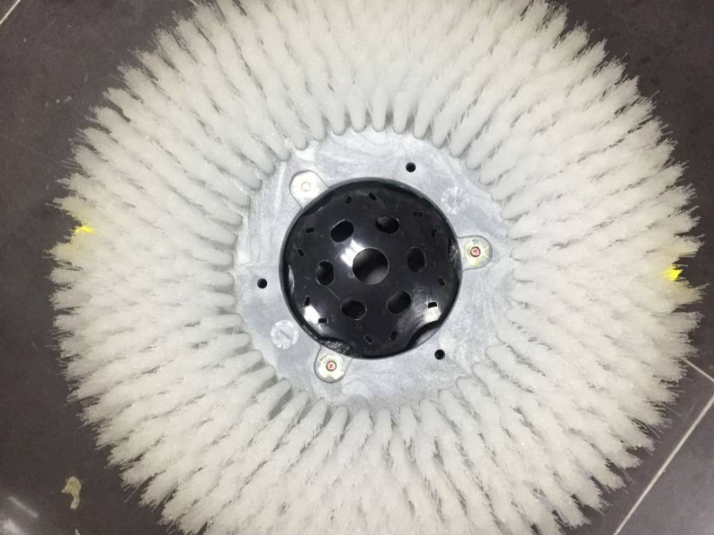 不同地面，洗地機(jī)刷盤如何選擇？