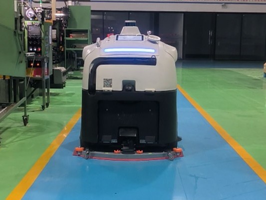 驚爆！電子廠國慶清潔工糾紛，坦力工業(yè)掃地機器人成救星