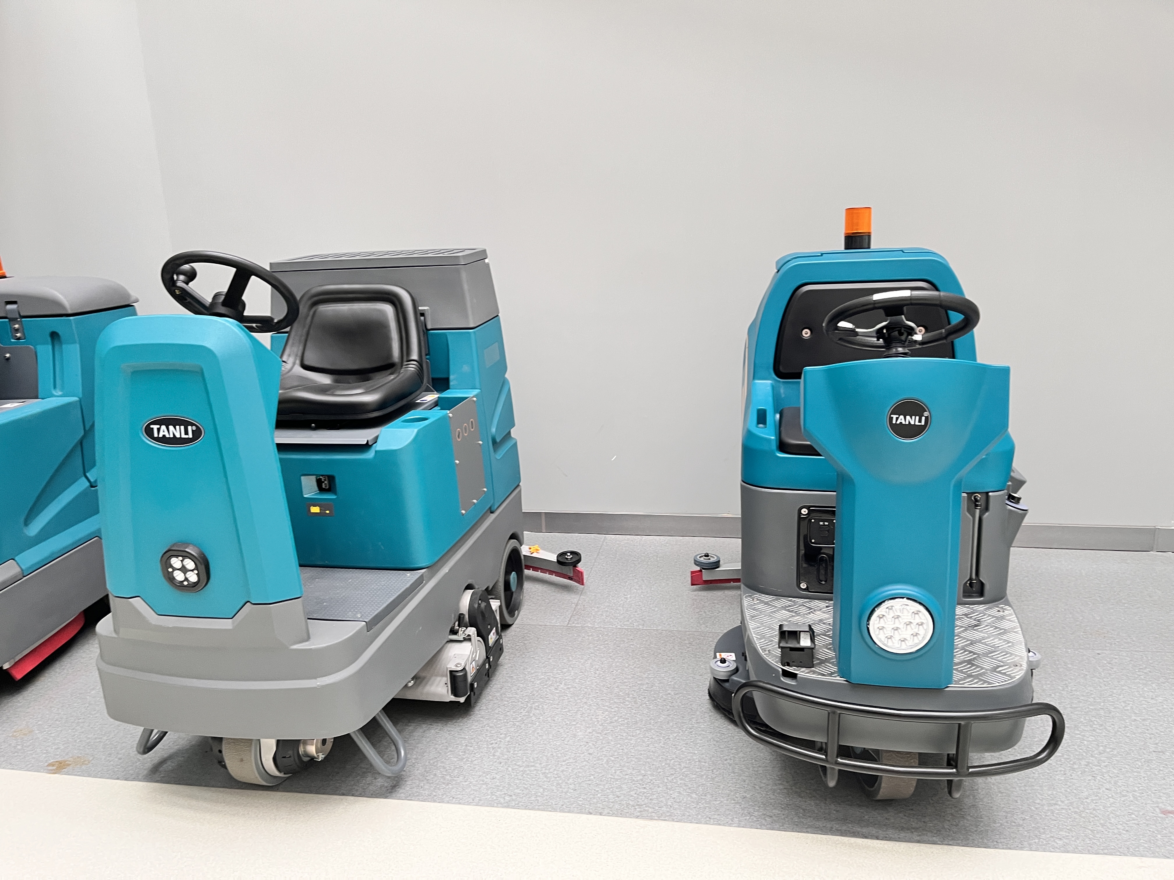 工廠洗地機(jī)首選！