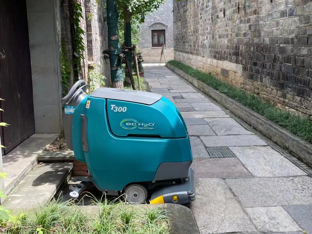 清潔員工的新寵，商用洗地機(jī)到底有多好？